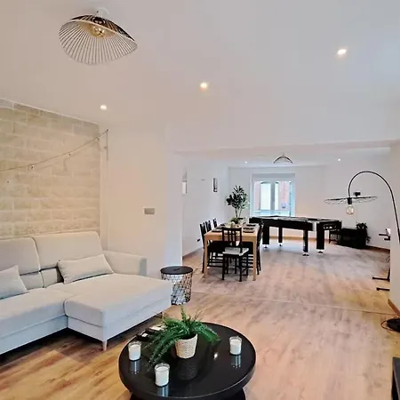 Spacieuse Maison Elegante Pour 8 Personnes A * Croix