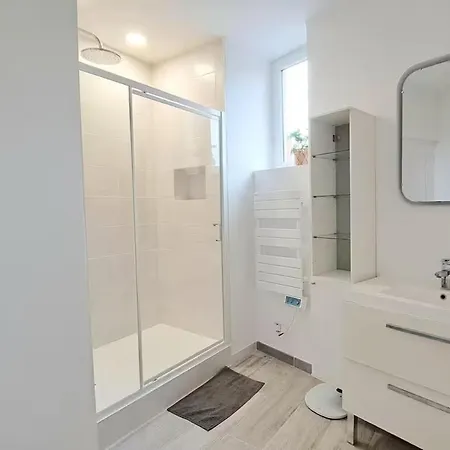 Spacieuse Maison Elegante Pour 8 Personnes A *