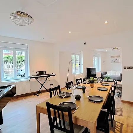 Σπίτι διακοπών Spacieuse Maison Elegante Pour 8 Personnes A *