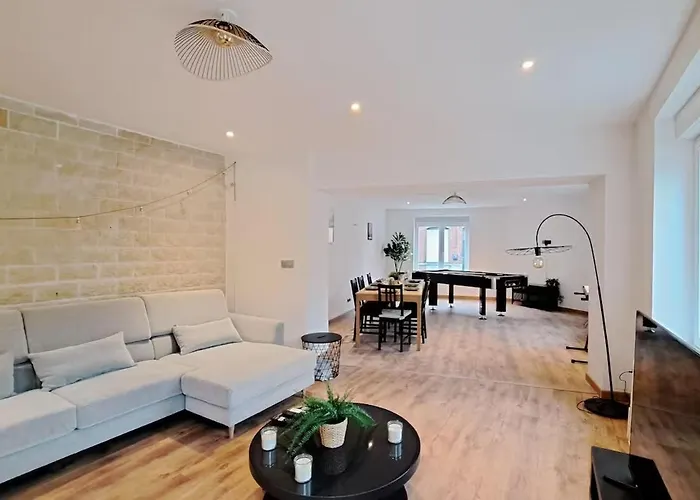 Spacieuse Maison Elegante Pour 8 Personnes A * Croix