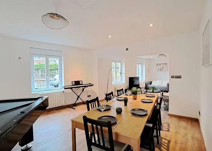 Σπίτι διακοπών Spacieuse Maison Elegante Pour 8 Personnes A *