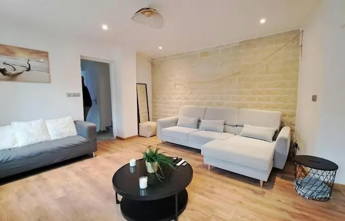 Spacieuse Maison Elegante Pour 8 Personnes A *